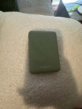 Merkury Innovations 5000mAh Compact Portable Power Bank Willow Green MI-PBC02